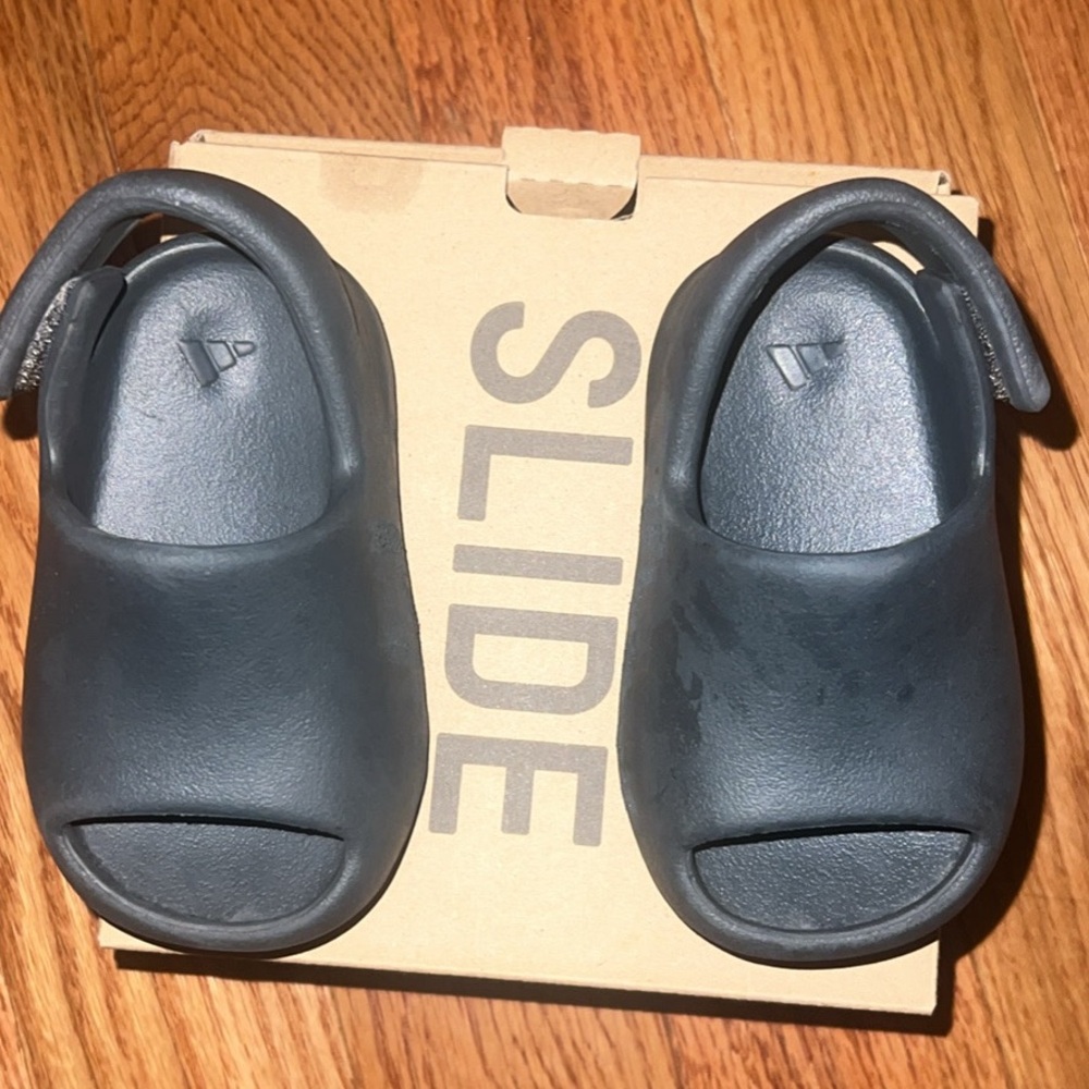 adidas Kids Slide Sandals - Dark Gray